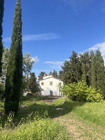 Foto Rustico a Collesalvetti di 723 m² con 20 locali in vendita