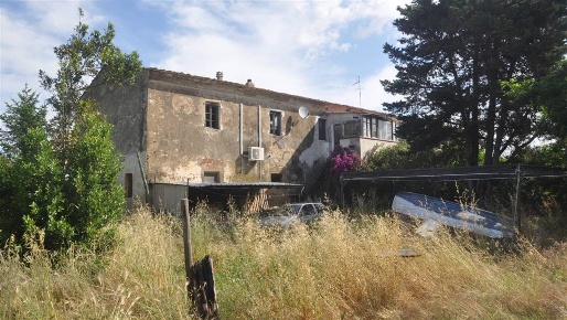 Foto Rustico in Stradone del Belvedere, Rosignano Marittimo Vada di 500 m²