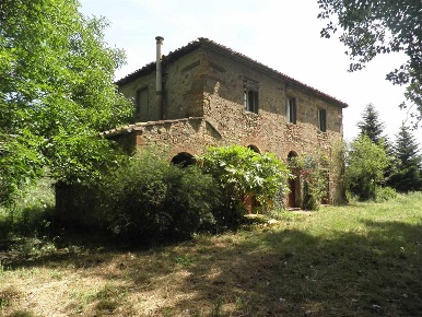 Foto Rustico in Strada r. 68, Montecatini Val di Cecina di 300 m²