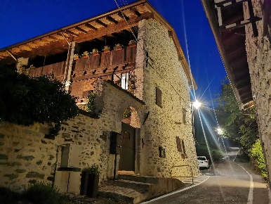 Foto Rustico a Ponteranica di 517 m² con 10 locali in vendita