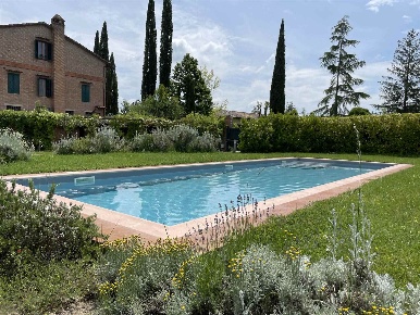 Foto Rustico a Sovicille Carpineto di 480 m² con 21 locali in vendita