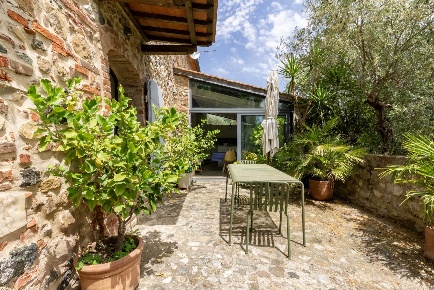 Foto Rustico a Murlo di 127 m² con 4 locali in vendita