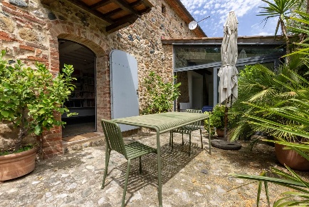 Foto Rustico a Murlo di 127 m² con 4 locali in vendita