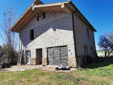 Foto Rustico a Tuscania di 200 m² con 7 locali in vendita