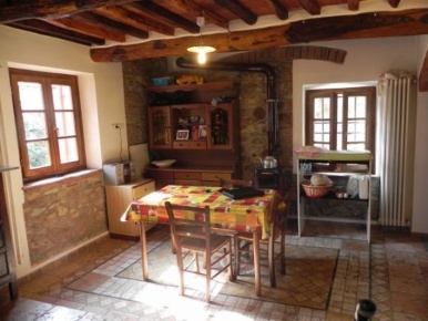 Foto Rustico a Camaiore Camaiore Paese di 145 m² con 7 locali in vendita