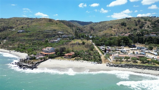 Foto Rustico a Messina Mortelle - Casa Bianca di 340 m² con 7 locali