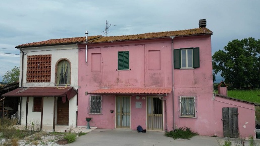 Foto Rustico a Viareggio Bicchio - Varignano di 240 m² con 12 locali