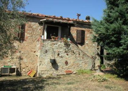 Foto Rustico a Roccastrada Centro di 248 m² con 12 locali in vendita