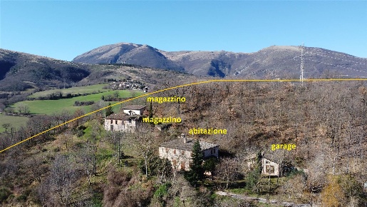 Foto Rustico in località cascernia 3, Camerino di 488 m² con 12 locali