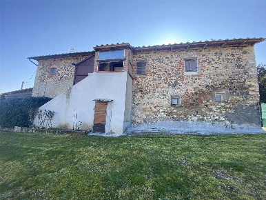 Foto Rustico a Civitella Paganico Paganico di 900 m² con 10 locali