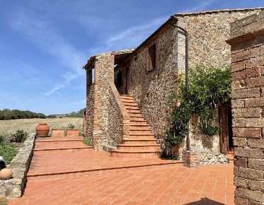 Foto Rustico a Campagnatico di 270 m² con 10 locali in vendita