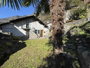 Foto Rustico a Piuro Borgonuovo di 59 m² con 3 locali in vendita