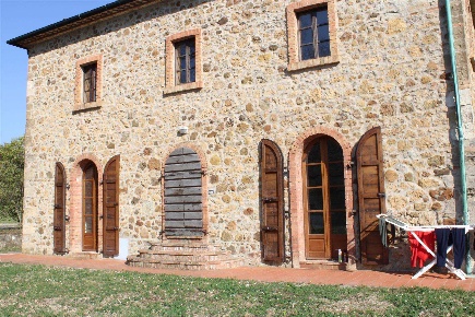 Foto Rustico in PODERE LA SERVOLINA SNC, Pomarance di 300 m² con 8 locali