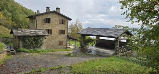Foto Rustico a Fanano di 308 m² con 8 locali in vendita