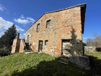 Foto Rustico a Chiusi Chiusi Scalo di 350 m² con 11 locali in vendita