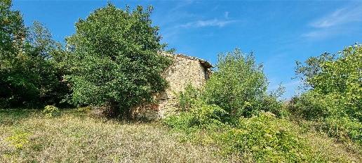 Foto Rustico a San Severino Marche di 90 m² con 4 locali in vendita