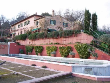 Foto Rustico a Casciana Terme Lari Collemontanino di 550 m² con 18 locali