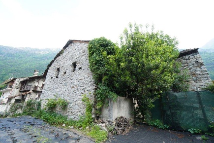 Foto Rustico in Via campedello, Chiavenna Centro di 120 m² con 2 locali