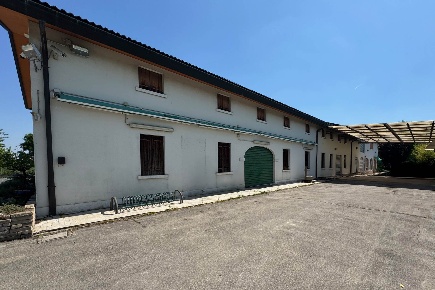 Foto Rustico a Venezia Zelarino di 985 m² con 2 locali in vendita
