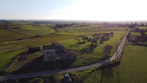 Foto Rustico a Tarquinia Campagna di 230 m² con 8 locali in vendita