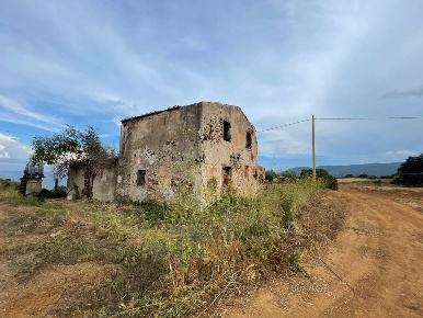 Foto Rustico a Porto Azzurro di 180 m² con 5 locali in vendita