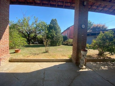 Foto Rustico a Tromello Centro di 500 m² con 12 locali in vendita