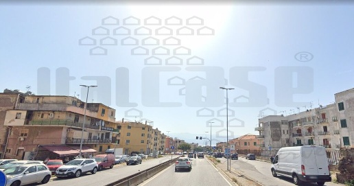 Foto Appartamento in viale aranci, Messina Giostra di 130 m² con 5 locali