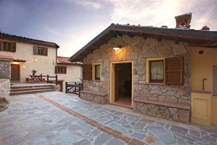 Foto Rustico in Località Piritano di Sopra, Molazzana di 250 m² in vendita