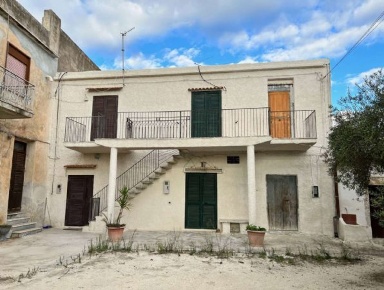 Foto Rustico in C.DA SCUNCHIPANI, Sciacca di 80 m² con 4 locali in vendita