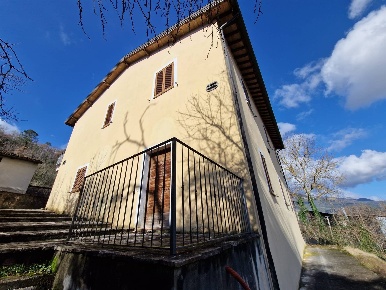 Foto Rustico a Spoleto Baiano, San Martino in Trignano di 155 m² in vendita