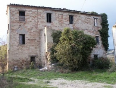 Foto Rustico a Offida Centro di 20000 m² con 10 locali in vendita