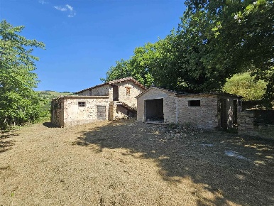 Foto Rustico a San Severino Marche di 175 m² con 3 locali in vendita