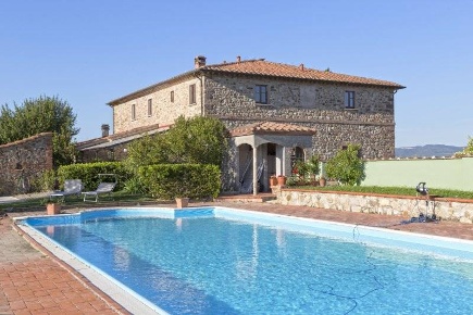 Foto Rustico a Lajatico Centro di 950 m² con 35 locali in vendita