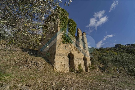 Foto Rustico a San Biagio della Cima di 80 m² con 1 locali in vendita