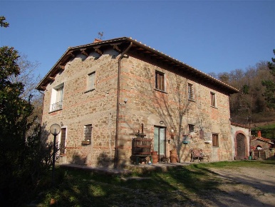 Foto Rustico a Rufina di 230 m² con 7 locali in vendita