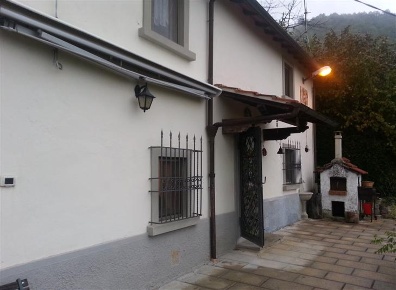 Foto Rustico a Vicchio Centro di 135 m² con 7 locali in vendita