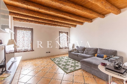 Foto Rustico in strada del tione, Pastrengo di 273 m² con 6 locali