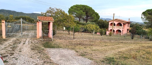 Foto Rustico in Zona Montemassi Sticciano Ribolla Comune di Roccastrada,