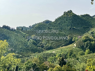 Foto Rustico in via Credazzo, Farra di Soligo di 120 m² con 7 locali