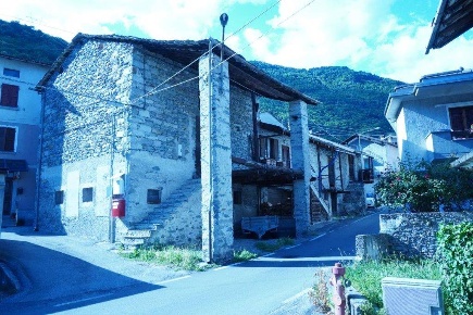 Foto Rustico in Via Coloredo, Gordona Coloredo di 150 m² con 3 locali