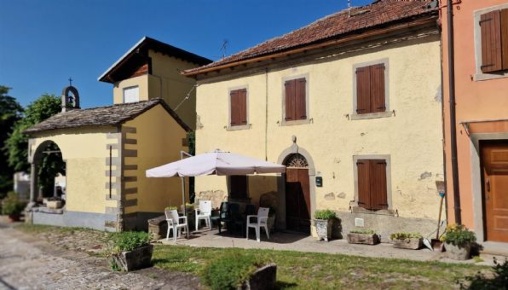 Foto Rustico a Montecreto di 150 m² con 8 locali in vendita