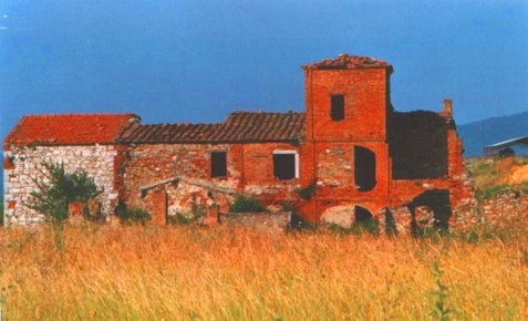 Foto Rustico a Asciano di 900 m² con 3 locali in vendita