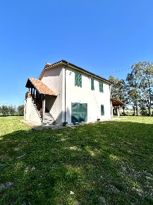 Foto Rustico in poggio martino, Tuscania di 150 m² con 7 locali in vendita