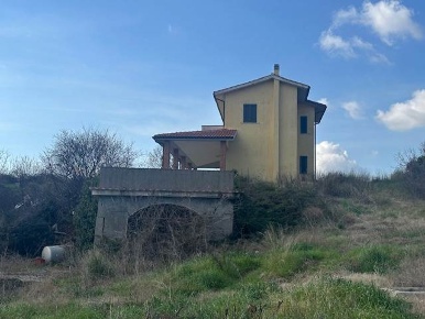 Foto Rustico a Magliano in Toscana Centro di 250 m² con 7 locali in vendita