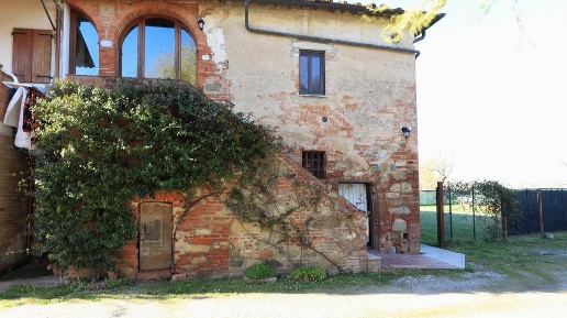 Foto Rustico a Sinalunga Centro di 190 m² con 11 locali in vendita