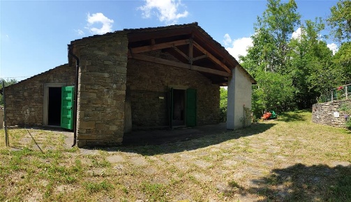 Foto Villa unifamiliare a Pievepelago di 155 m² con 6 locali in vendita