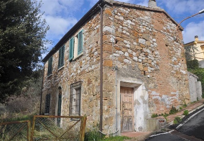 Foto Rustico in Via del Commercio, Santa Luce Pastina di 60 m² con 3 locali