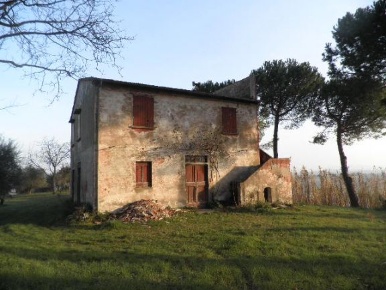 Foto Rustico a Peccioli di 240 m² con 8 locali in vendita