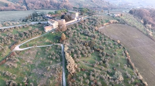Foto Rustico a Capannori Matraia - Valgiano di 910 m² con 1 locali