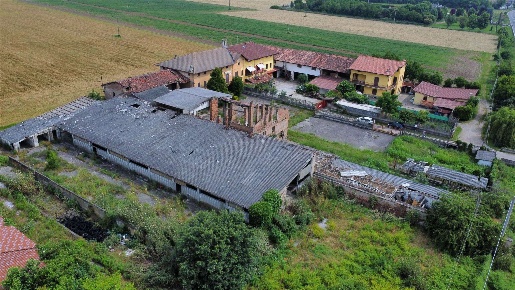 Foto Rustico in via cologno 27 27, Brignano Gera d'Adda di 500 m²